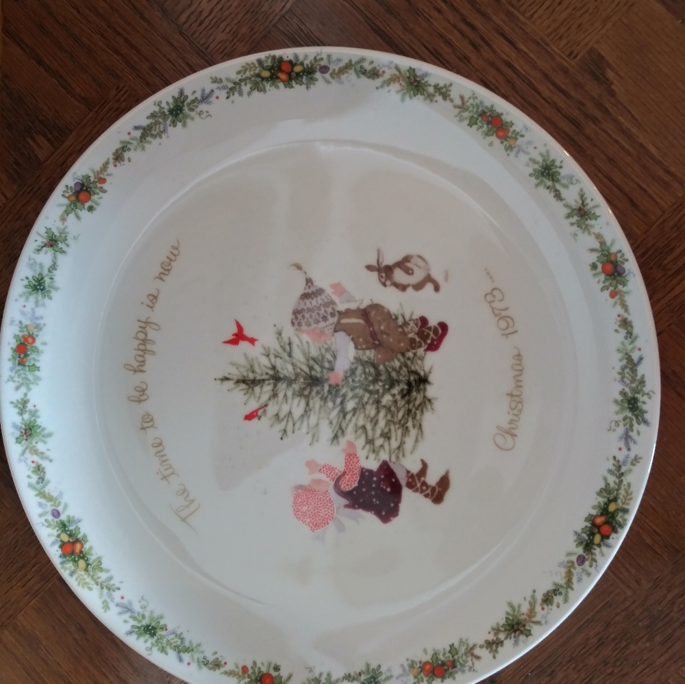 Vintage 1973 HOLLY HOBBIE Christmas 10" Collector's Plate, Commemorative Edition